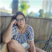 Persona natural con mucho conocimiento en matemática, da clases a niños que curse básica